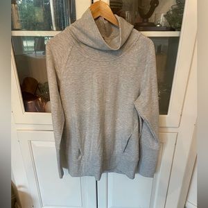 Lululemon sweatshirt Size 10